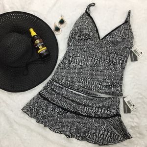 NWT Black & White Kenneth Cole Tankini Set